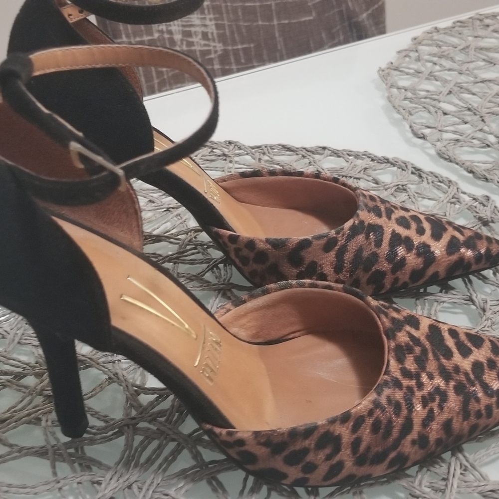 Animal print sexy shoes